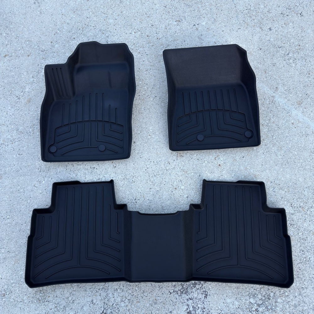 Nissan Rogue 20-25 WeatherTech FloorLiner